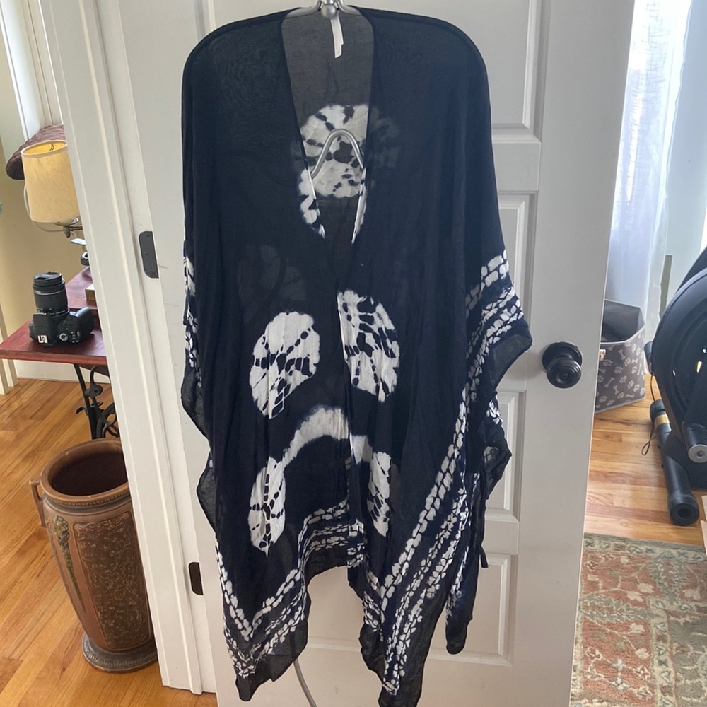 Torrid navy blue and white tie dye beach cover up Sarong one size